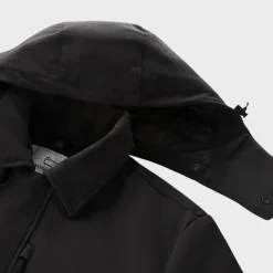 Woolrich Men's Barrow Mac Coat in Tech Softshell Black